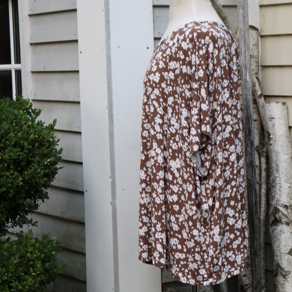 Old Navy Plus Size Brown White Floral Modal Blend Short Sleeve Tee Sz 4X - Picture 3 of 6